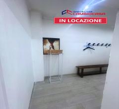 Appartamenti in Vendita - Locale commerciale in affitto a taranto tre carrare battisti