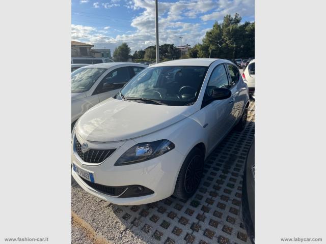 Auto - Lancia ypsilon 1.2 69 cv 5p. gpl ecochic gold