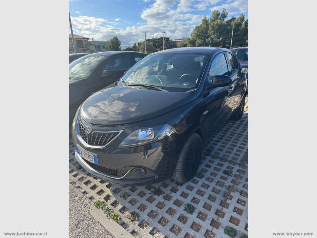 Auto - Lancia ypsilon 1.2 69 cv 5p. gpl ecochic gold