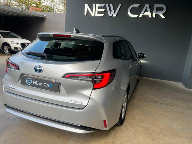 Auto - Toyota corolla 1.8 hybrid business