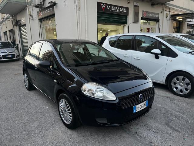 Auto - Fiat grande punto 1.3 mjt 75 cv 5p. fun