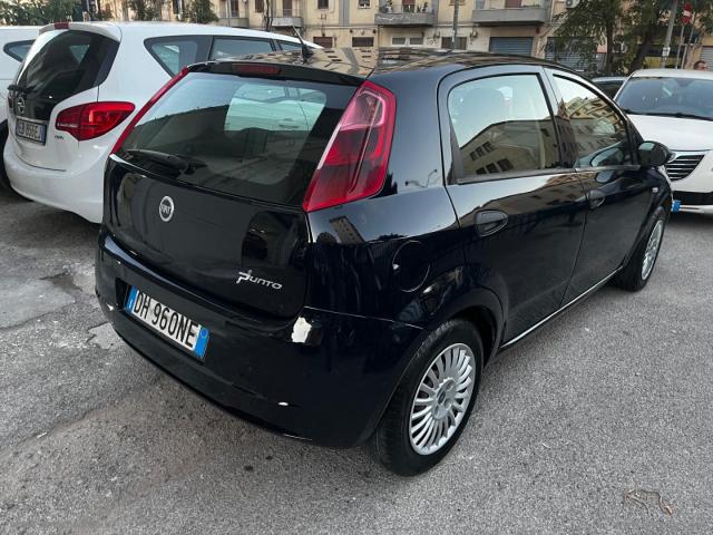 Auto - Fiat grande punto 1.3 mjt 75 cv 5p. fun