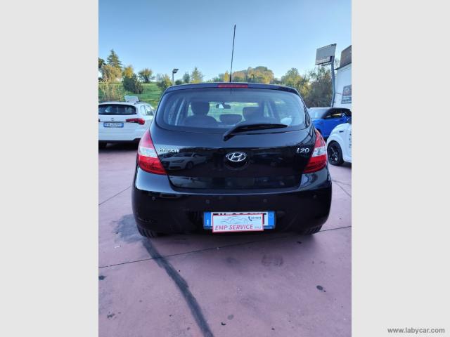 Auto - Hyundai i20 1.2 5p. bluedrive gpl sound edition