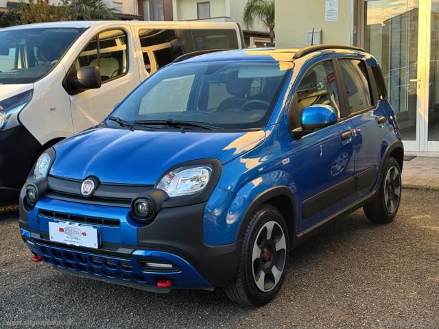 Auto - Fiat panda cross 1.0 firefly s&s hybrid