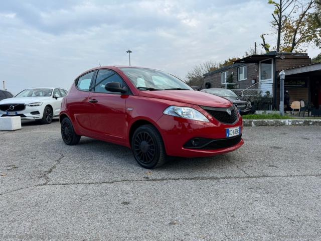 Auto - Lancia ypsilon 1.0 firefly 5p.s&s hybryd gold