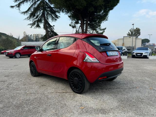 Auto - Lancia ypsilon 1.0 firefly 5p.s&s hybryd gold