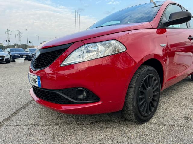 Auto - Lancia ypsilon 1.0 firefly 5p.s&s hybryd gold