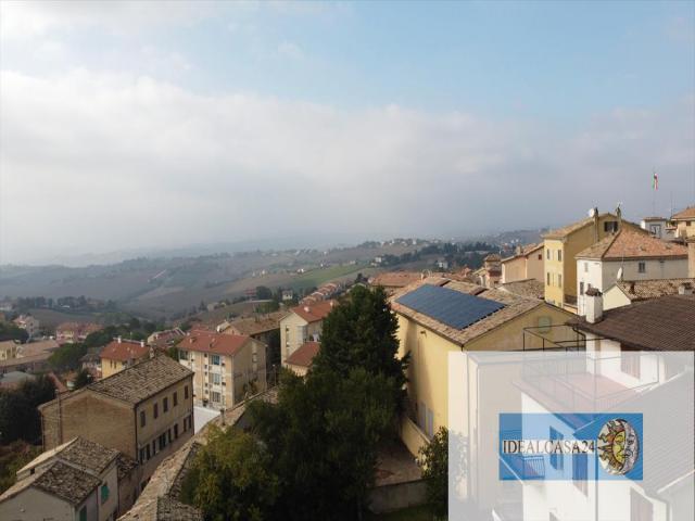 Appartamenti in Vendita - Terreno agricolo in vendita a treia periferia