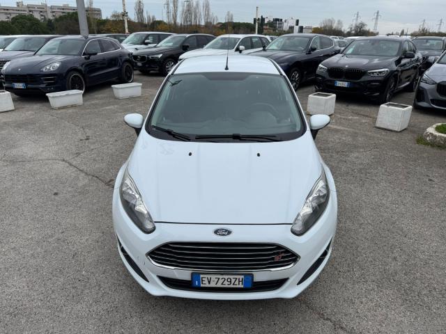 Auto - Ford fiesta 1.4 5p. bz.- gpl titanium