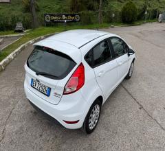 Auto - Ford fiesta 1.4 5p. bz.- gpl titanium