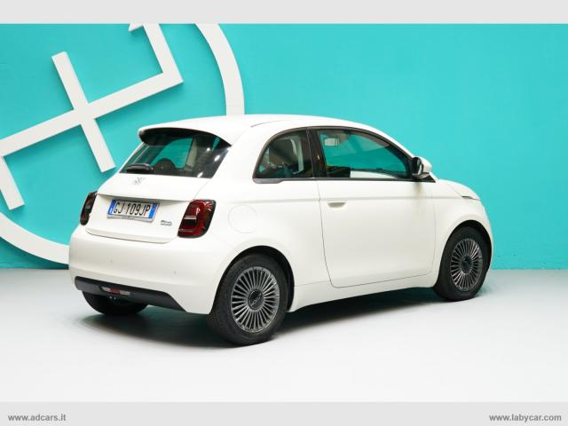 Auto - Fiat 500 icon berlina 42 kwh neopatentati