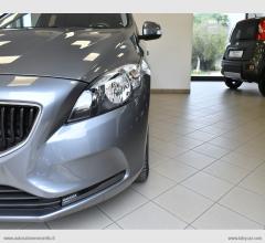 Auto - Volvo v40 d2 momentum