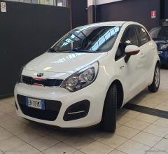 Auto - Kia rio 1.2 cvvt 5p. gpl