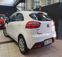 Auto - Kia rio 1.2 cvvt 5p. gpl