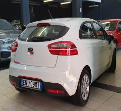 Auto - Kia rio 1.2 cvvt 5p. gpl