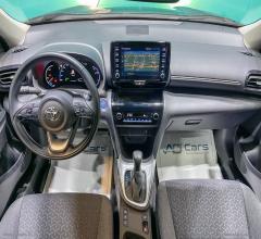 Auto - Toyota yaris cross 1.5 hybrid 5p. e-cvt business