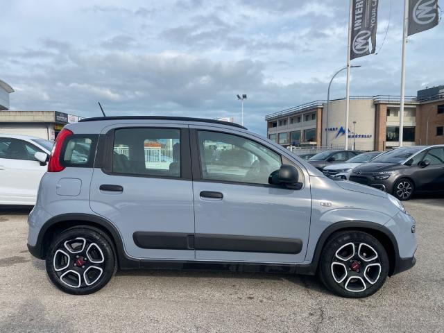 Auto - Fiat panda 1.0 firefly s&s hybrid city life