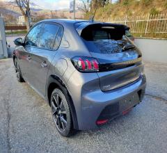 Auto - Peugeot 208 puretech 100 s&s eat8 5p. gt