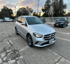 Auto - Mercedes-benz b 200 d automatic sport