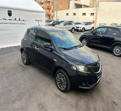 Auto - Lancia ypsilon 1.0 firefly 5p.s&s hybrid silver