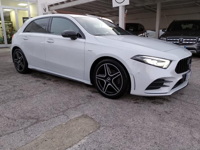 Auto - Mercedes-benz classe a 180 d automatic premium night edition