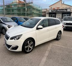 Auto - Peugeot 308 1.6 e-hdi 115 cv s&s sw allure