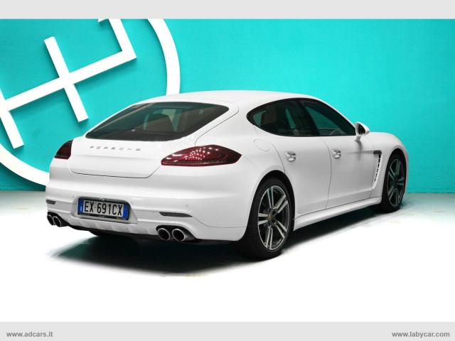 Auto - Porsche panamera 3.0 diesel