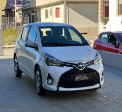 Auto - Toyota yaris 1.0 5p. business