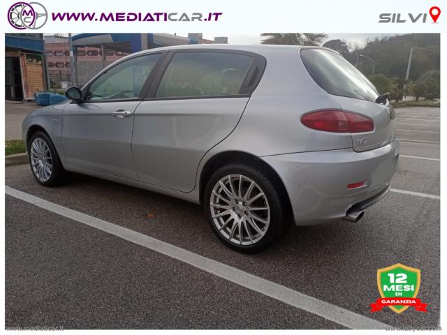 Auto - Alfa romeo 147 1.9 jtd m-jet 16v 5p. progression