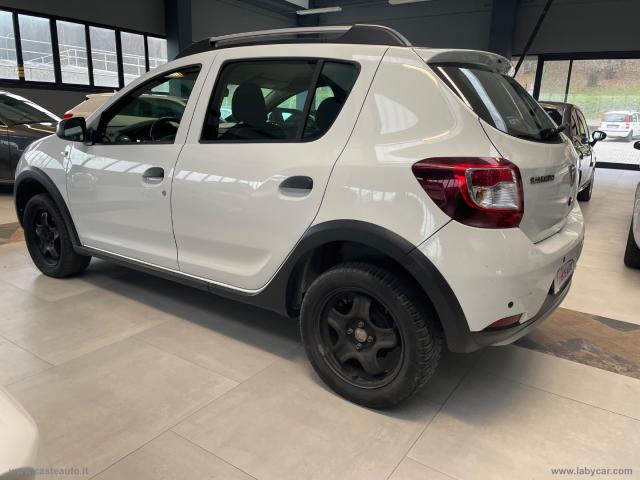 Auto - Dacia sandero stepway 0.9 tce 12v t-gpl 90 s&s