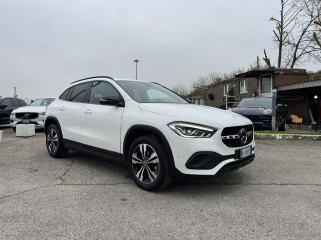 Auto - Mercedes-benz gla 180 d automatic executive