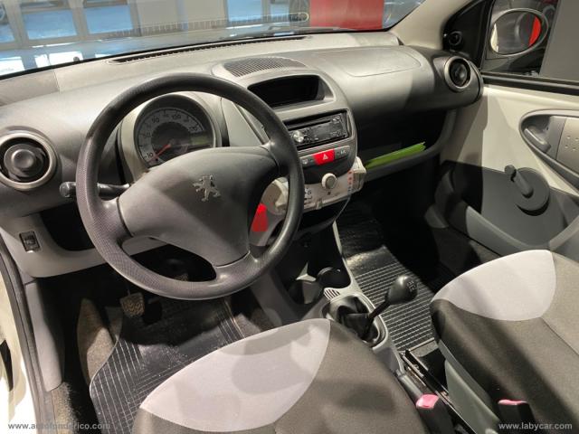 Auto - Peugeot 107 1.0 68 cv 3p. desir