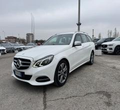 Auto - Mercedes-benz e 220 bluetec 4matic automatic executive