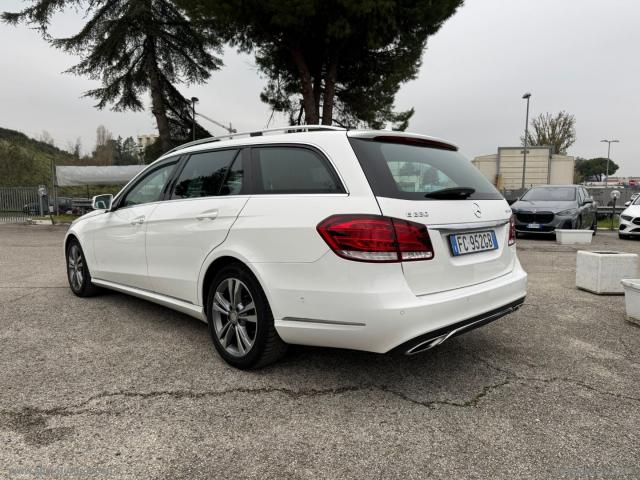 Auto - Mercedes-benz e 220 bluetec 4matic automatic executive