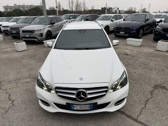 Auto - Mercedes-benz e 220 bluetec 4matic automatic executive