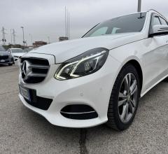 Auto - Mercedes-benz e 220 bluetec 4matic automatic executive