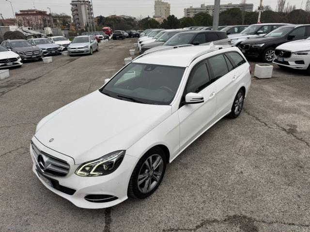 Auto - Mercedes-benz e 220 bluetec 4matic automatic executive