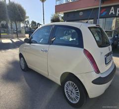 Auto - Lancia ypsilon 1.3 mjt 16v oro