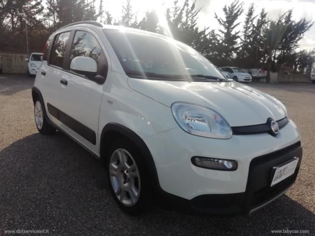 Auto - Fiat panda 1.0 firefly s&s hybrid red