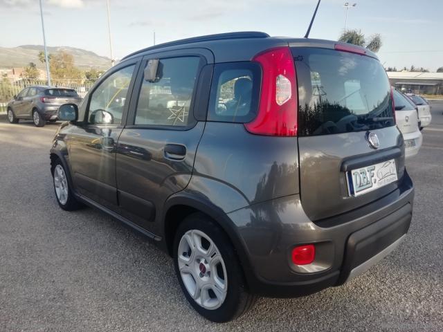 Auto - Fiat panda 1.0 firefly s&s hybrid red