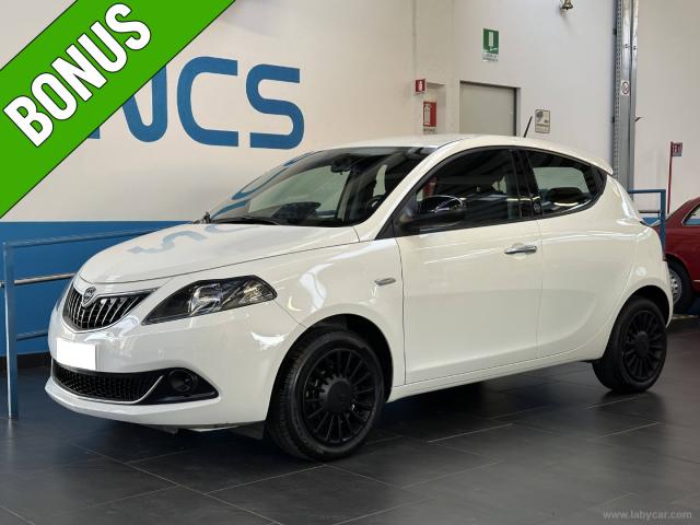 Lancia ypsilon 1.0 firefly 5ps&s hyb. eco silv.