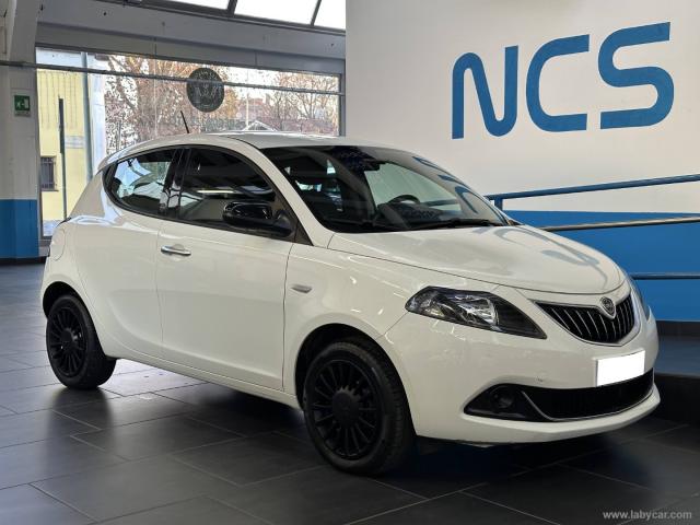 Auto - Lancia ypsilon 1.0 firefly 5ps&s hyb. eco silv.