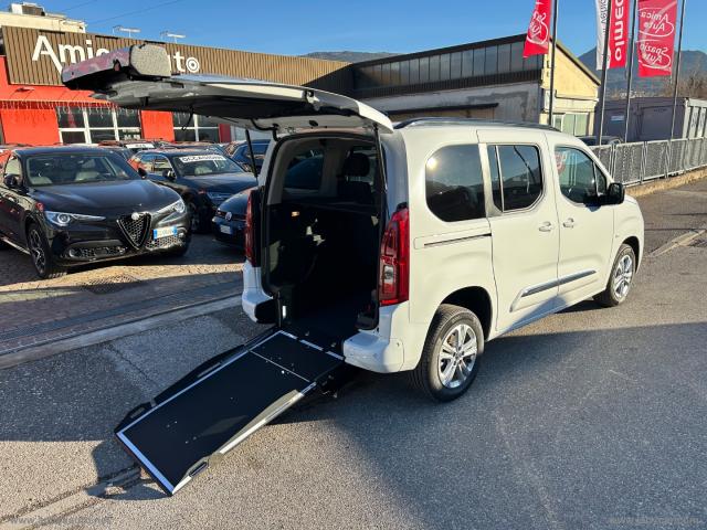 Toyota proace city verso 1.5d 100cv short exec. all.olmedo disabili