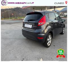 Auto - Ford fiesta 1.4 5p. bz.- gpl titanium