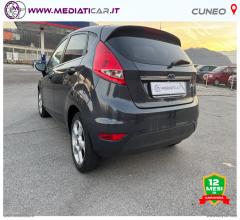 Auto - Ford fiesta 1.4 5p. bz.- gpl titanium