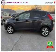 Auto - Ford fiesta 1.4 5p. bz.- gpl titanium