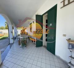 Appartamenti in Vendita - Villa in vendita a siracusa tivoli