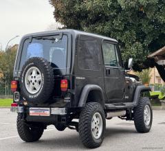 Auto - Jeep wrangler 4.0 hard top limited