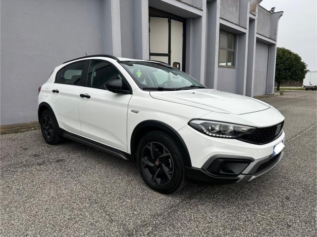 Fiat tipo 1.3 mjt s&s 5 porte cross neopatentati