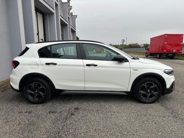 Auto - Fiat tipo 1.3 mjt s&s 5 porte cross neopatentati